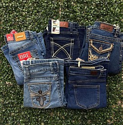 Pantalones de dama: $480, $550 y $450